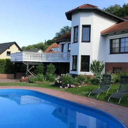 Spacious Villa With Private Swimming Pool Ballenstedt Habitación foto