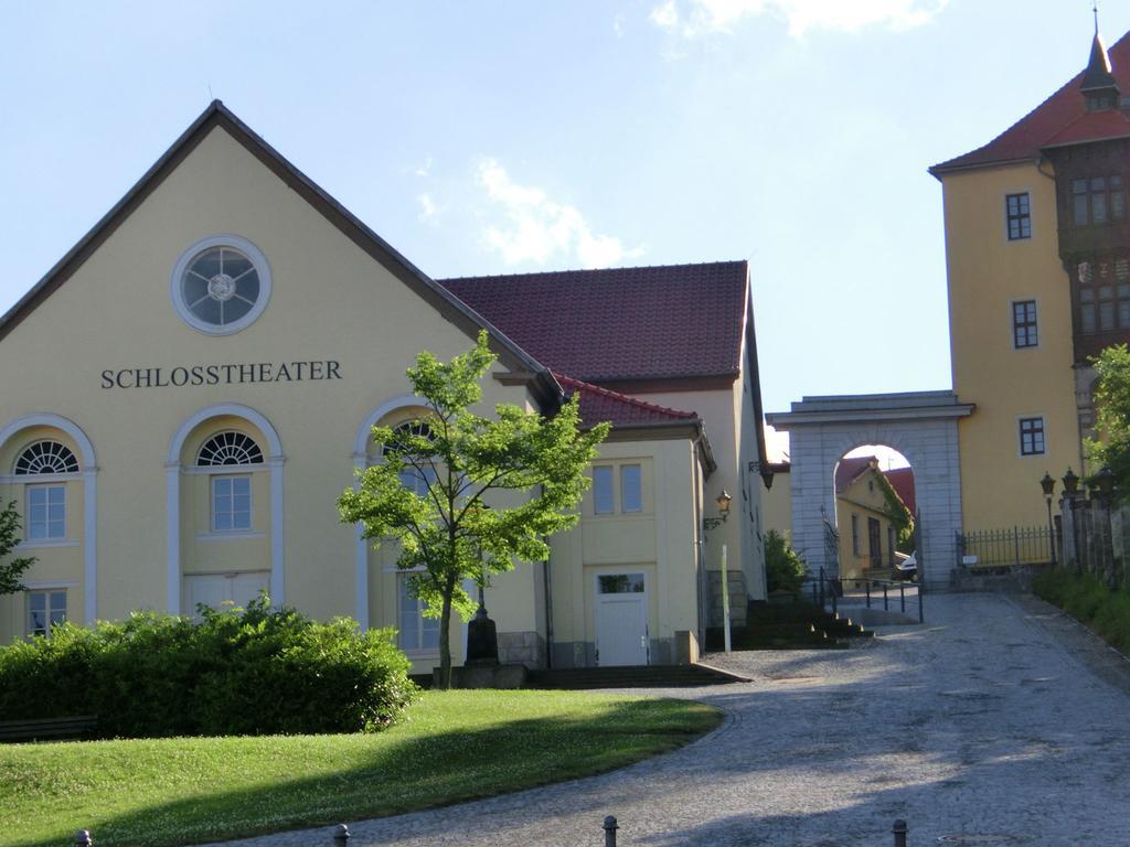 Villa Spacious With Private Swimming Pool
