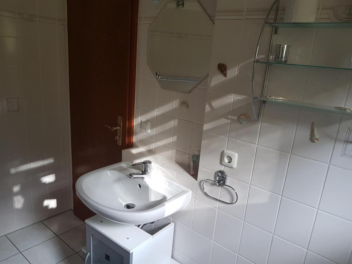 Spacious With Private Swimming Pool Villa *